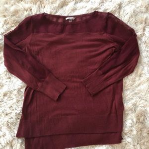 Maroon sweater VGUC.
